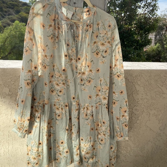 Tops - Mint green long sleeve tunic